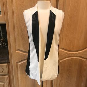 White trendy chic vest  w/ faux leather